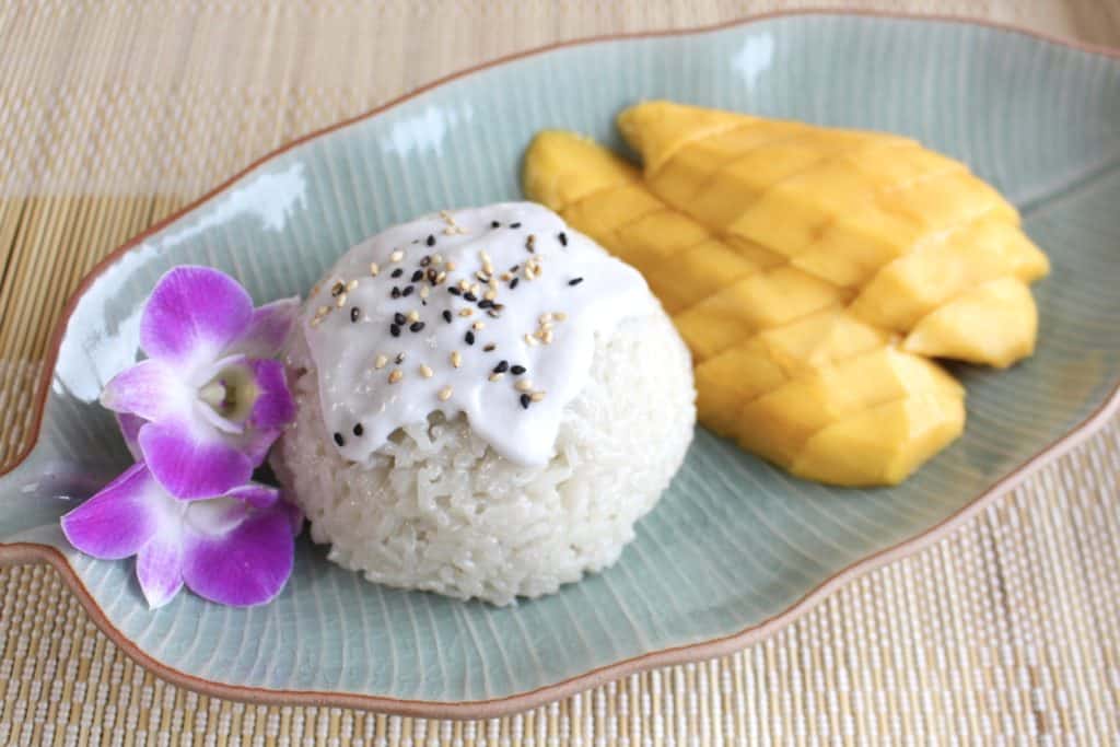 Mango with Sticky Rice (Khao Niao Mamuang)