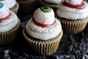 Halloween Black Sesame Eyeball Cupcakes