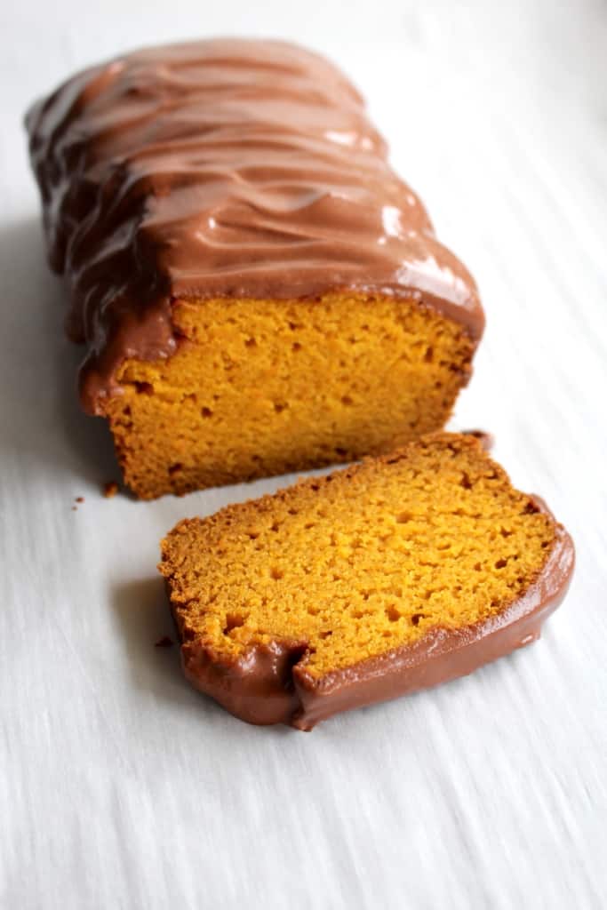 Carrot loaf perfect for Easter!

Inspired by the Brazilian bolo de cenoura, this cake uses puréed carrots and covered it in a chocolate frosting!