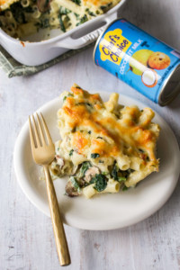 Irresistibly creamy, this vegan macaroni gratin is a must make whether you’re plant-based or not! Vegan comfort food at its finest! #vegan #plantbased #macaroni #gratin #creamy #coconutmilk #vegancheese #comfortfood #pasta #glutenfree #mushrooms #spinach